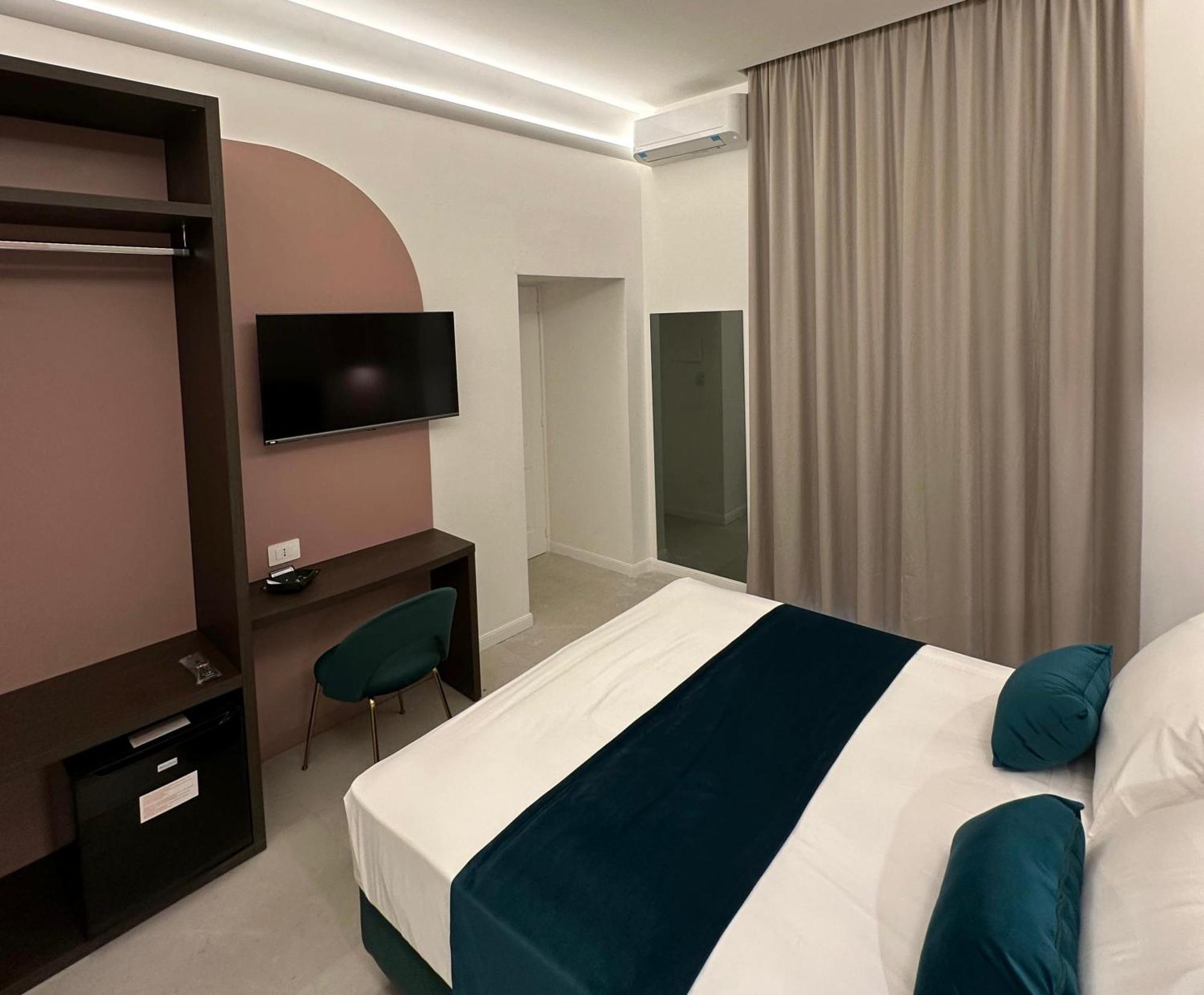 Hotiday Room Collection - Napoli Museo Suite ภายนอก รูปภาพ