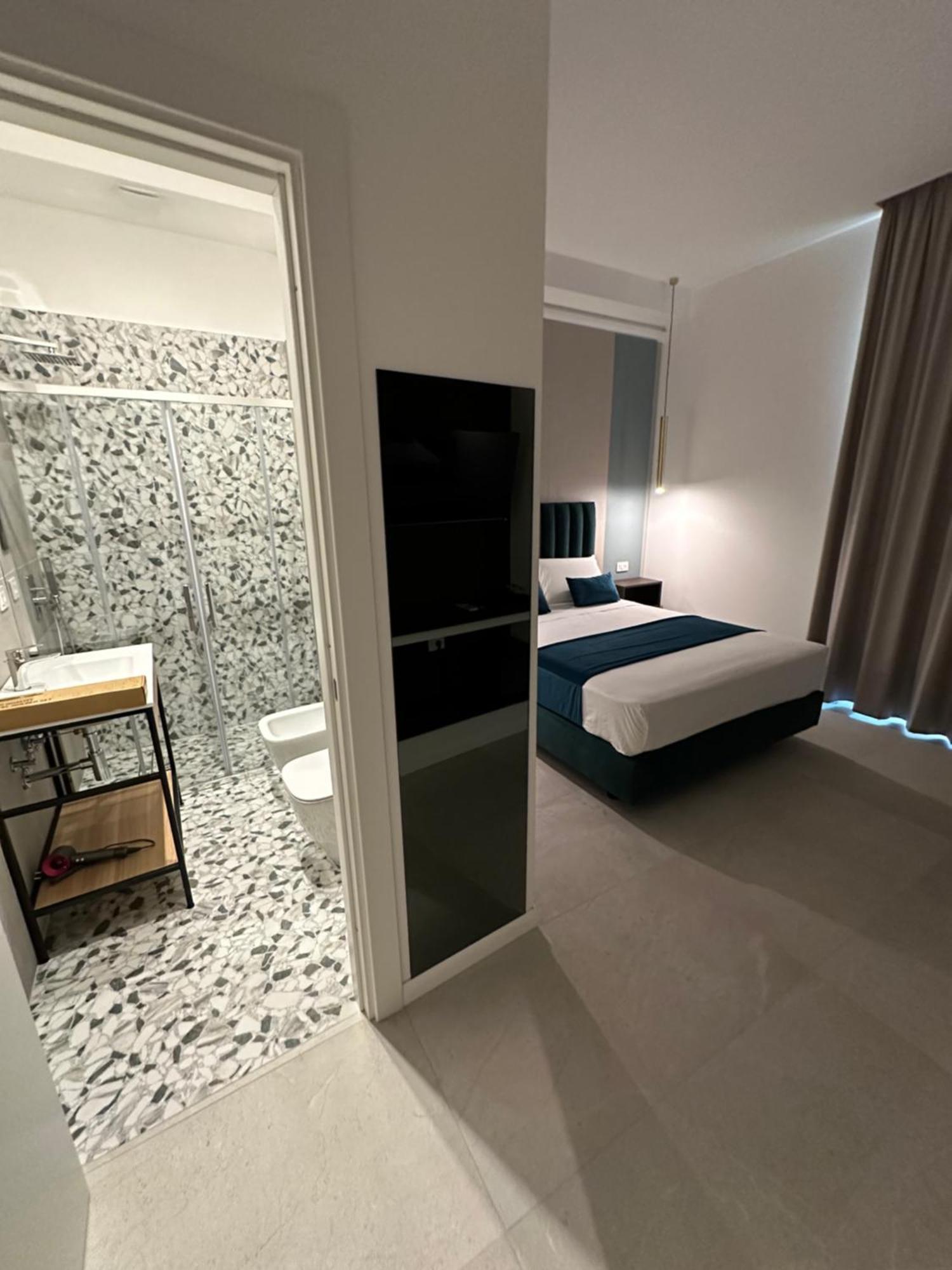 Hotiday Room Collection - Napoli Museo Suite ภายนอก รูปภาพ