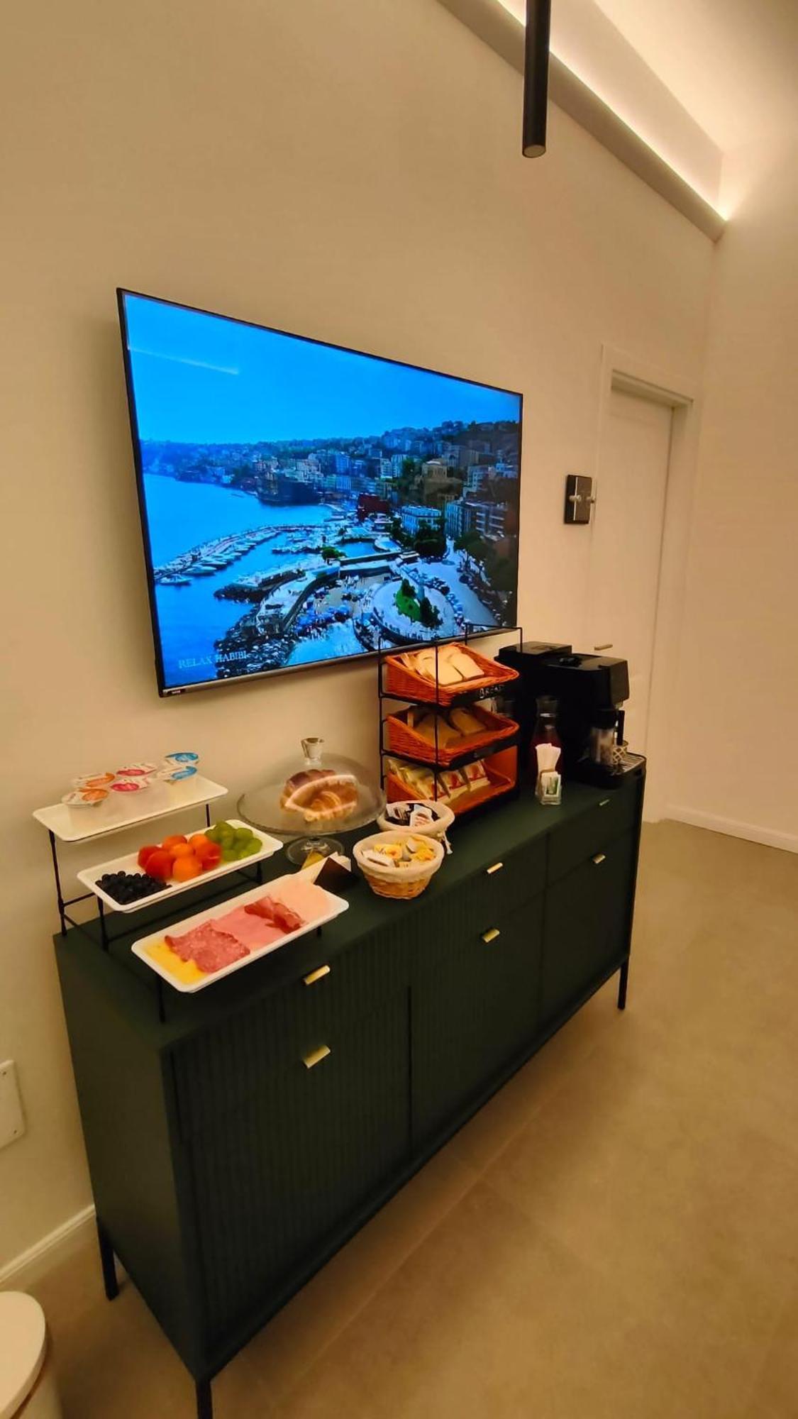 Hotiday Room Collection - Napoli Museo Suite ภายนอก รูปภาพ